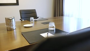 Boardroom aan tafel