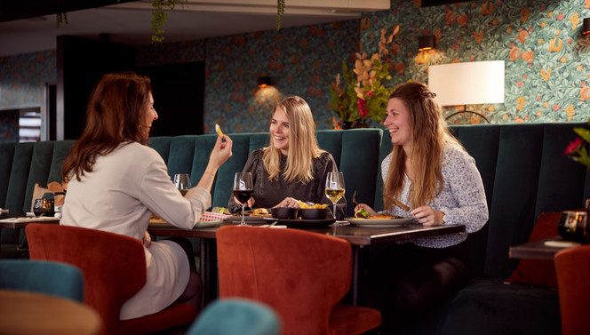 dreigängiges Abendessen